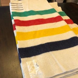 Vintage point wool HBC Striped blanket